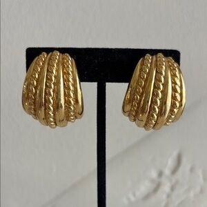 St. John Gold 24k Plated Textured Women's Earring